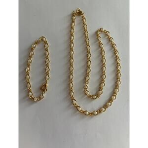 Vintage Gold Tone Pearl Necklace & Bracelet Set